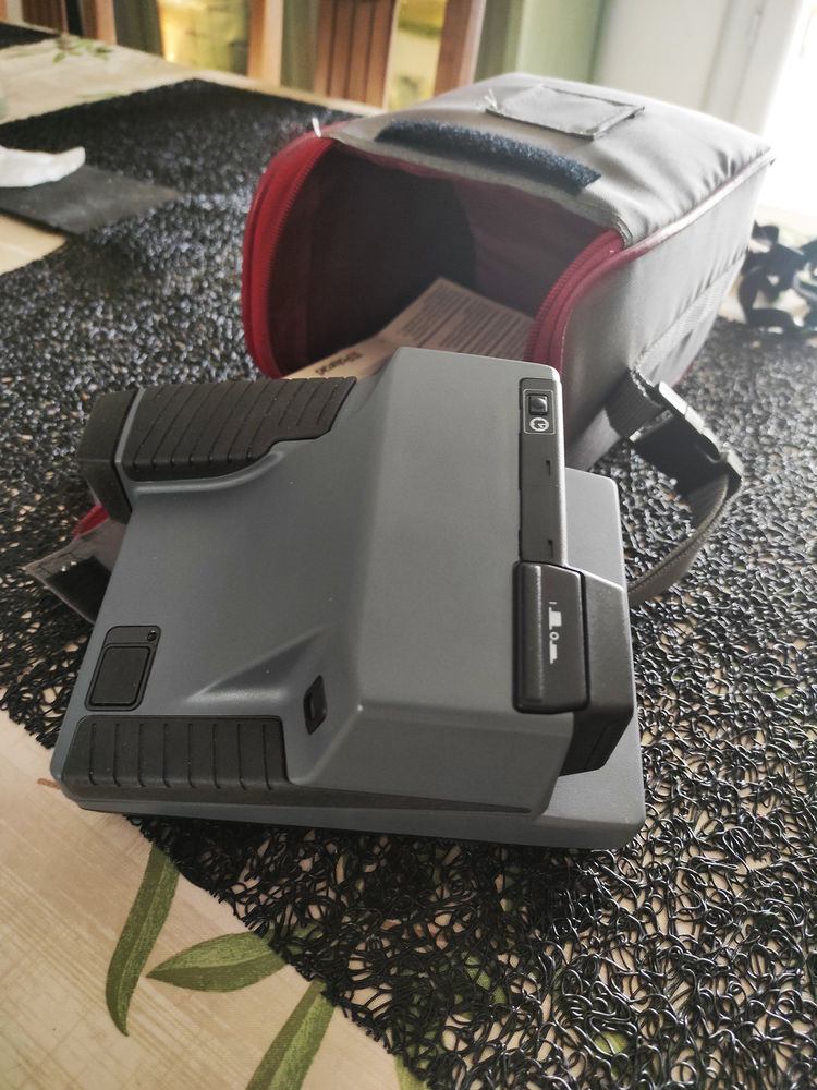 Polaroid 600 AF et sac de transport 50 Bassan (34)