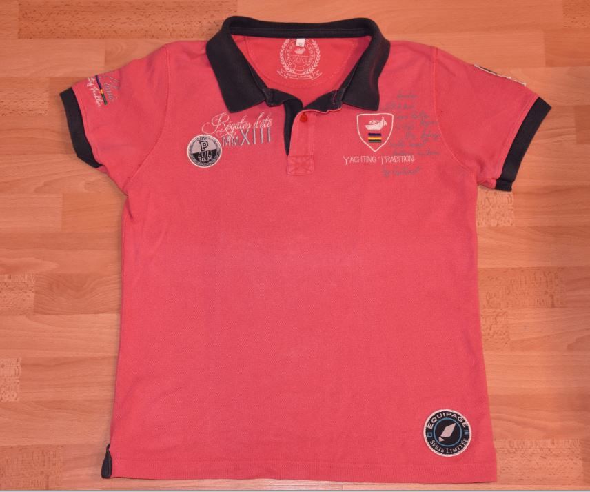 Polo rose. 12 ans. PINASSE Collection. Tr�s bon �tat. 
20 Gujan-Mestras (33)