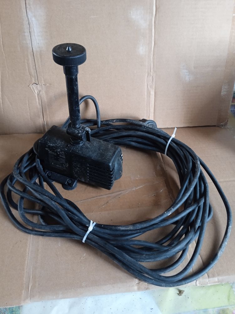 Pompe de bassin 35 Broyes (51)