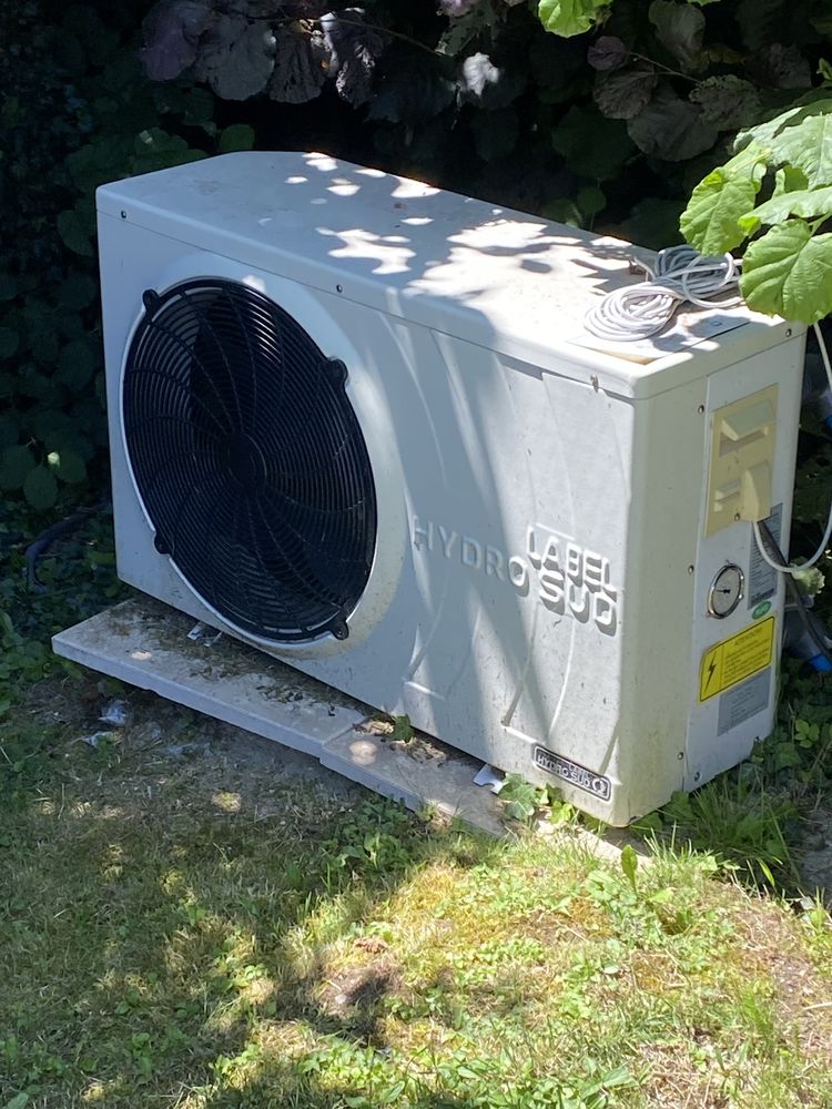 Pompe � chaleur, douche et robot de piscine 2000 Viuz-en-Sallaz (74)