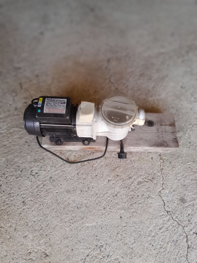 pompe electrique pool max
pour piscine jusqu'a 100m3 80 Saignon (84)