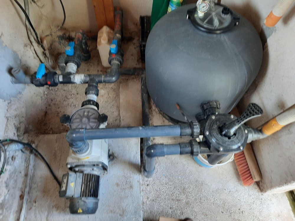 Pompe Puissante de  Piscine + Ballon Filtre � Sable 250 Martigues (13)