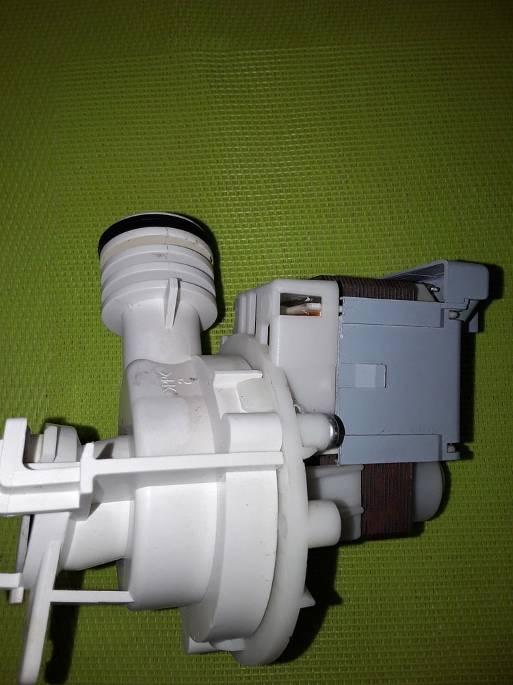 Pompe de vidange plaset 61413 pour lave vaisselle 20 Serres-Castet (64)