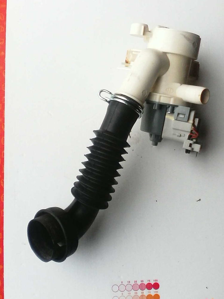 POMPE DE VIDANGE 4 Sedan (08)