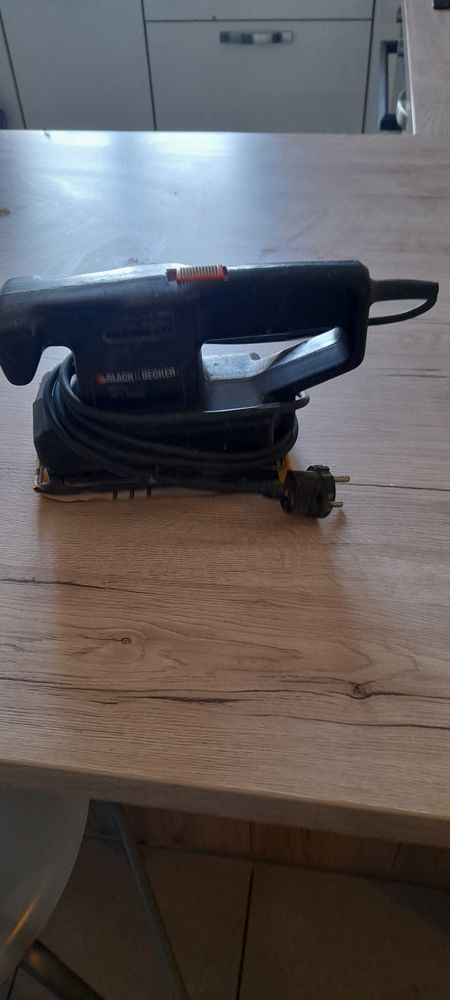 ponceuse de marque Black et deker 10 Courcelles-l�s-Semur (21)