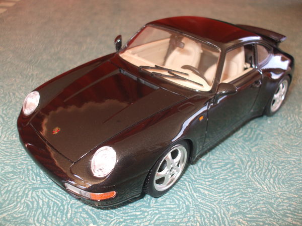 PORSCHE  911  CARRERA  1993 27 Ornaisons (11)