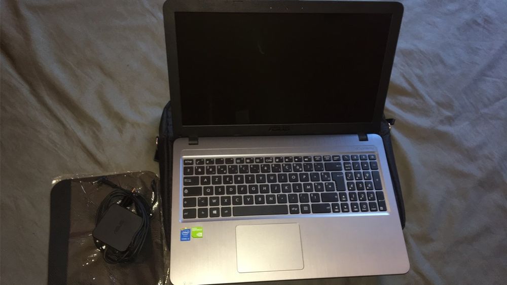 PC PORTABLE ASUS NEUF 15.6 POUCES ASUS R540LJ-XX1058T 450 Fenouillet (31)