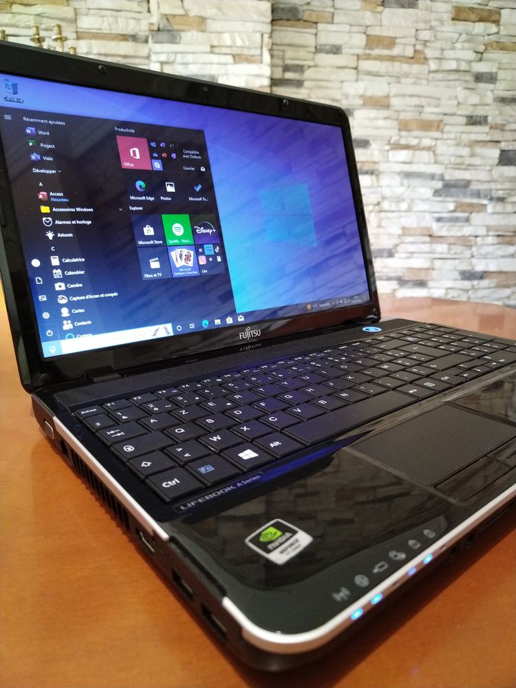 PC PORTABLE FUJITSU INTEL i5 8Go 240Go SSD 259 Paris 8 (75)