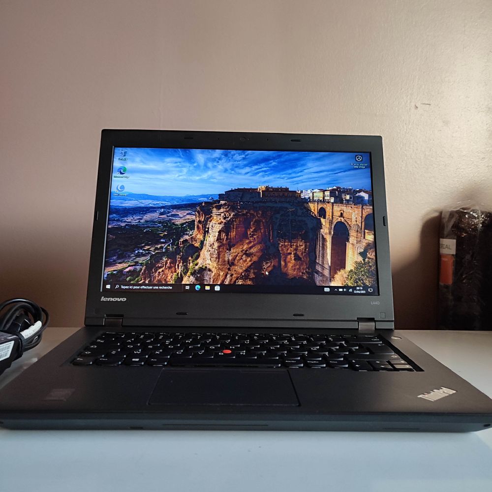 Pc portable Lenovo ThinkPad Intel Core i3 14pouces Ordinateu 160 Le Bourget (93)