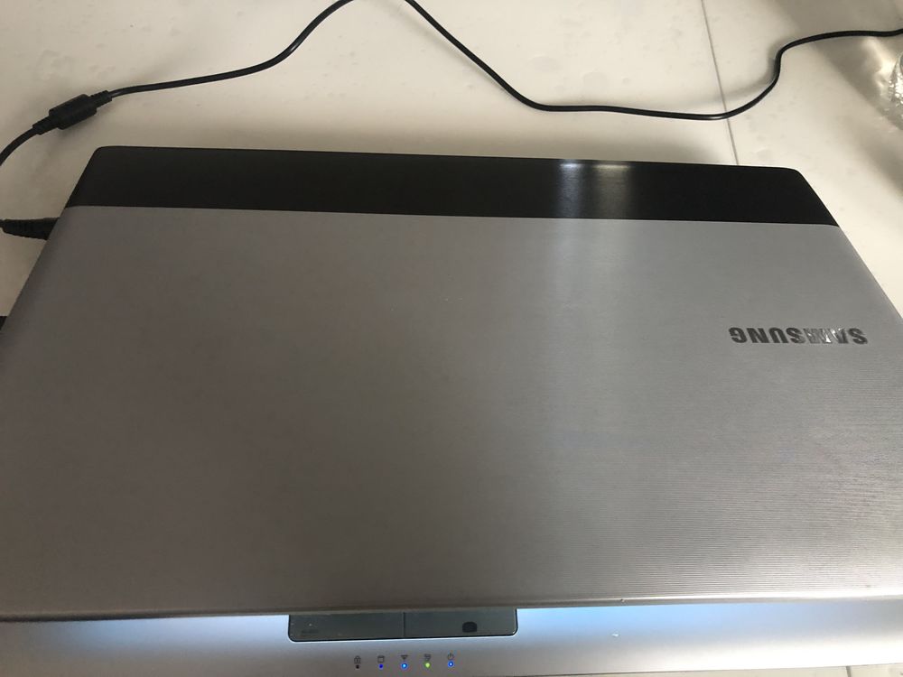 Portable Samsung Mod�le RV415 180 Villeparisis (77)