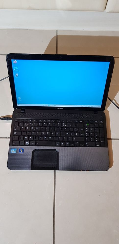 PC portable TOSHIBA C855, 15.6 , Core i3, SSD 120Go, Win,10 130 Fournet-Blancheroche (25)