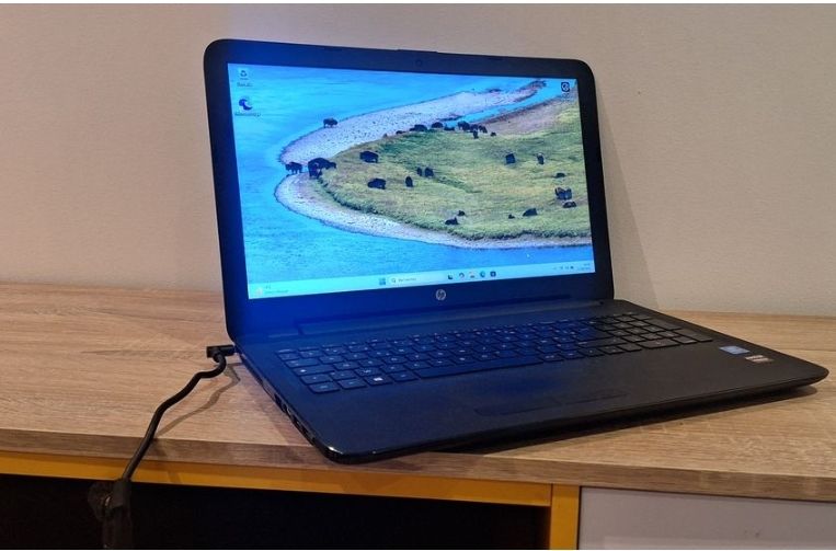 Pc Portable HP - Windows 11 - Pentium - Radeon R5 M330 - 4GO 120 Bourgoin-Jallieu (38)