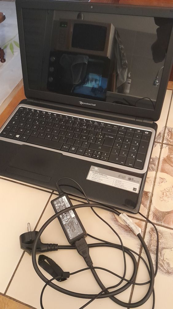 pc portable 100 Saint-Jean-de-Moirans (38)