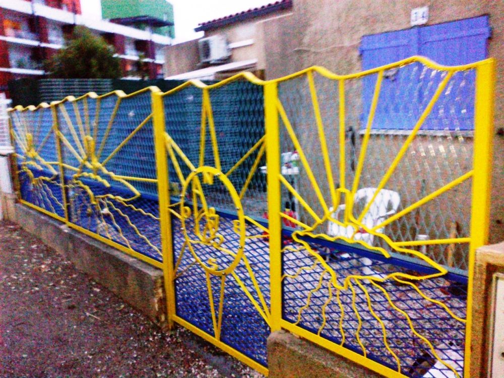 Portail Barri�re
1 Belleroche (42)