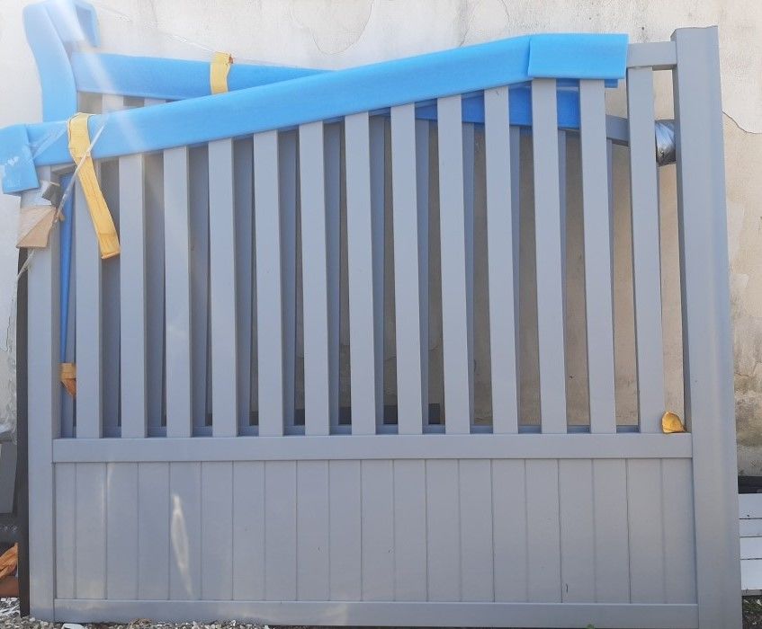 Portail Battant Aluminium 3.50 X 1.70 Chapeau de Gendarme 0 Aigneville (80)