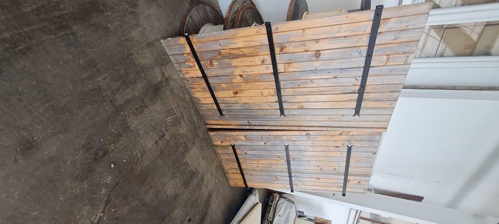 portail en bois
dimensions : 
H 195� L 120 chaque porte 65 Le Pin (77)