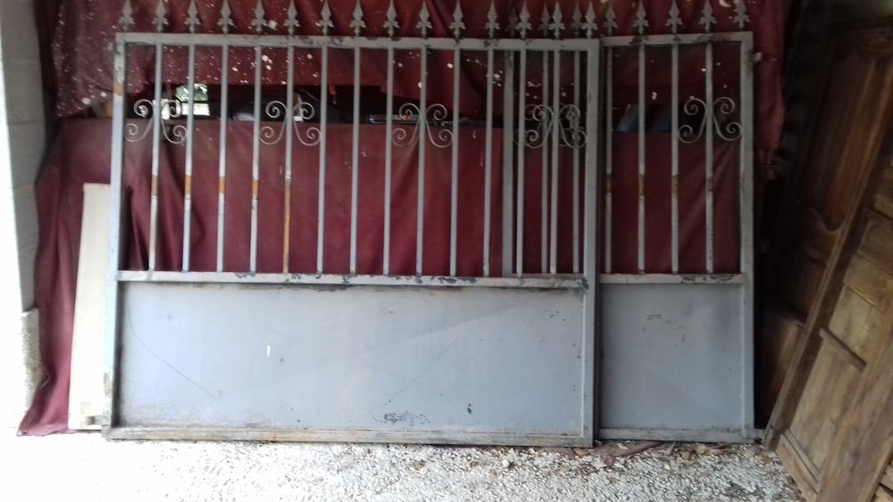 Portail de cl�ture 350 Uchaud (30)