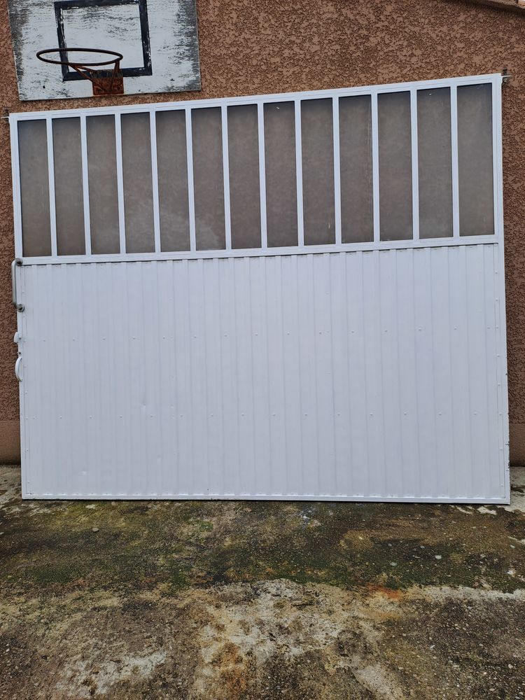Portail coulissant 3m part 2m50 150 Rasteau (84)