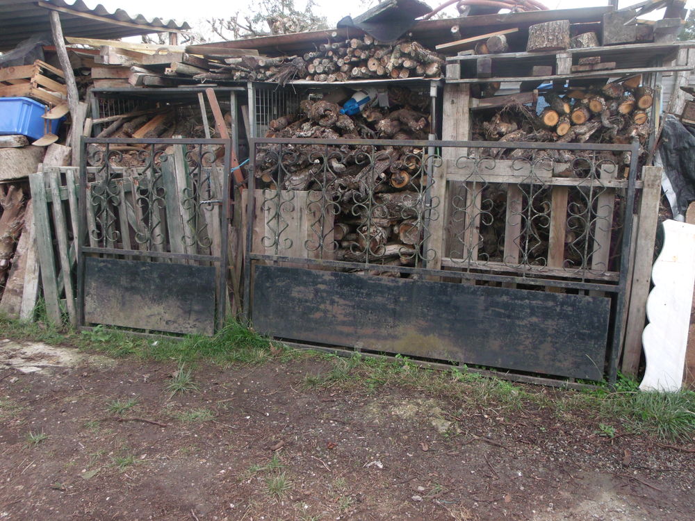 portail fer forg� 150 Saint-M�dard-de-Guizi�res (33)