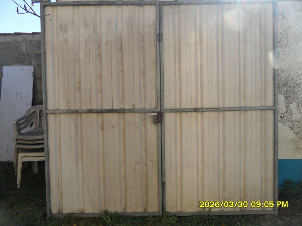Portail fer galvanis� 2 vantaux large 3,56 m x haut 2,20 m 450 Pougne-H�risson (79)