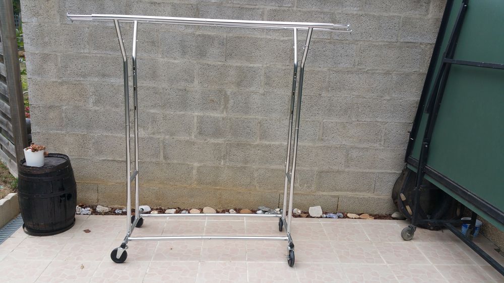 PORTANT ou PENDERIE A VETEMENTS 40 Lardy (91)