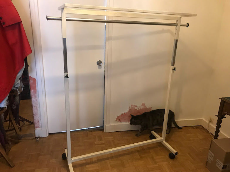 Portant  professionnel v�tements 110 Paris 16 (75)