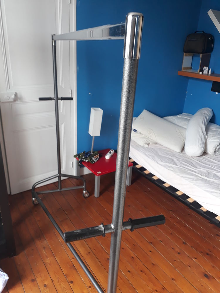 Portants v�tements id�al brocante / r�ception 5 Taverny (95)