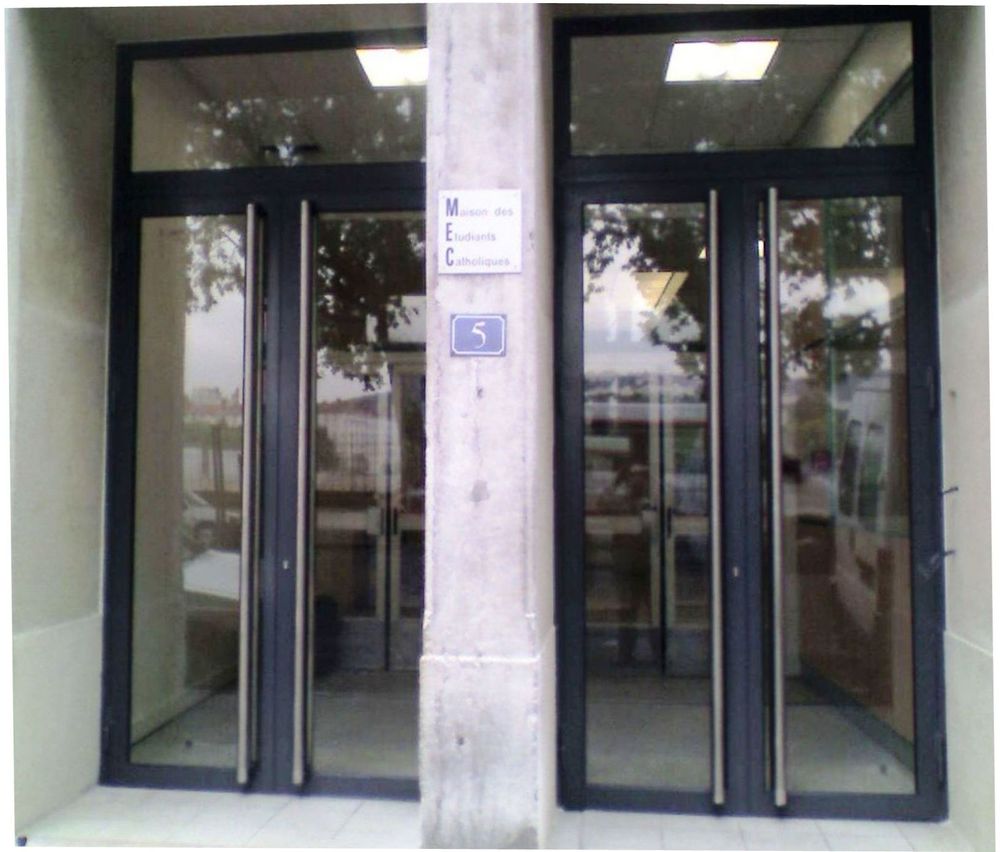 PORTE ACIER PORTE VITREE 1 Belleroche (42)