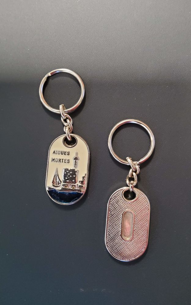 Porte cl� Aigues-Mortes Tour de Constance
3 Codognan (30)