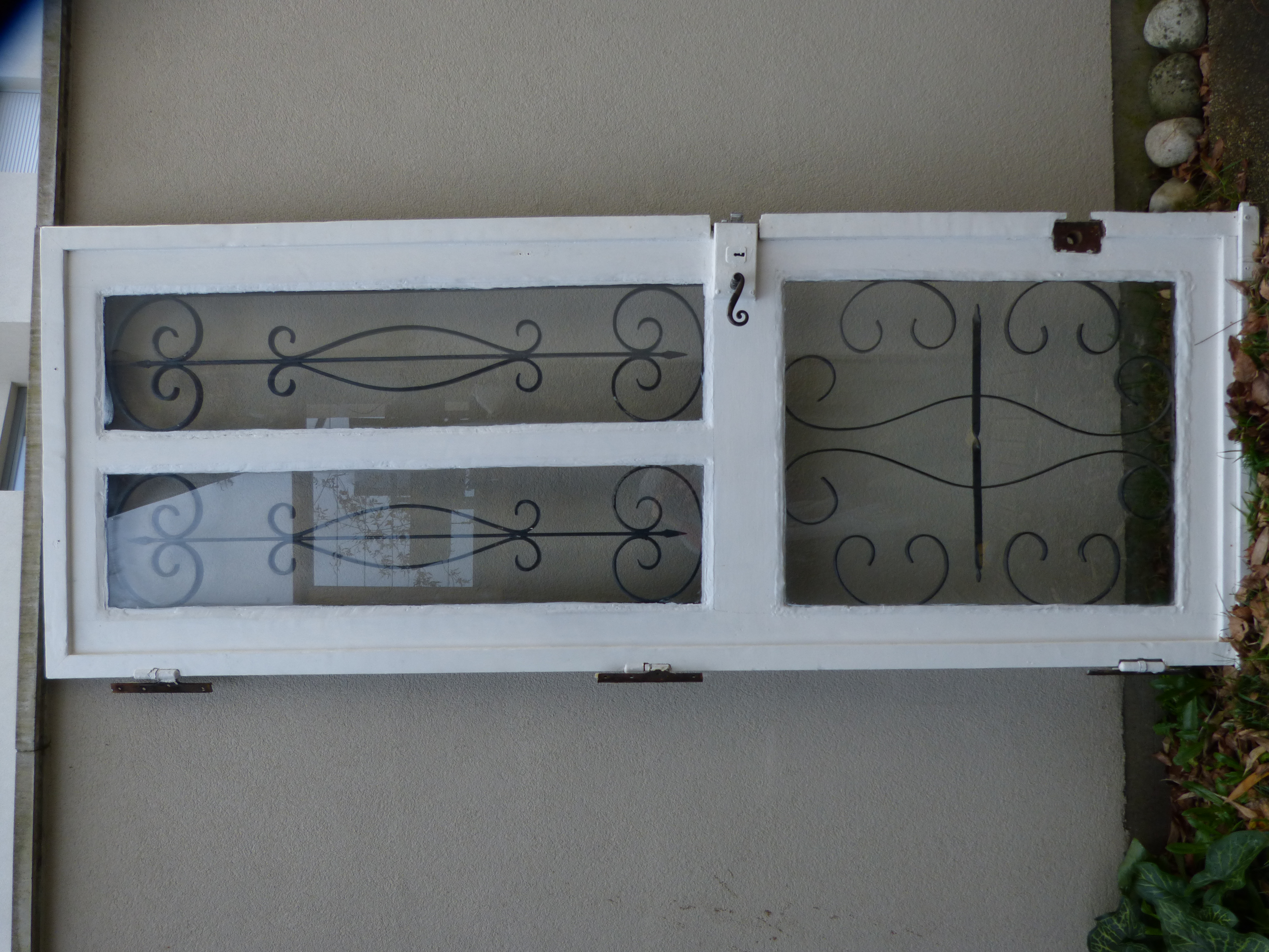 porte ancienne bois et grille fer forg� 0 Grenoble (38)