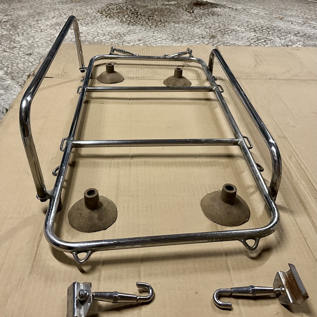 Porte-bagages m�tal avec ventouses 550 Fontenay-sous-Bois (94)