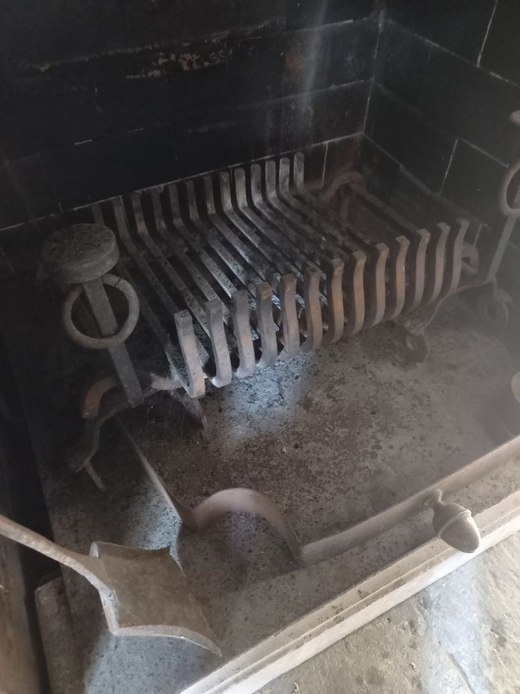 Porte b�ches et chenets anciens 90 Cournonterral (34)