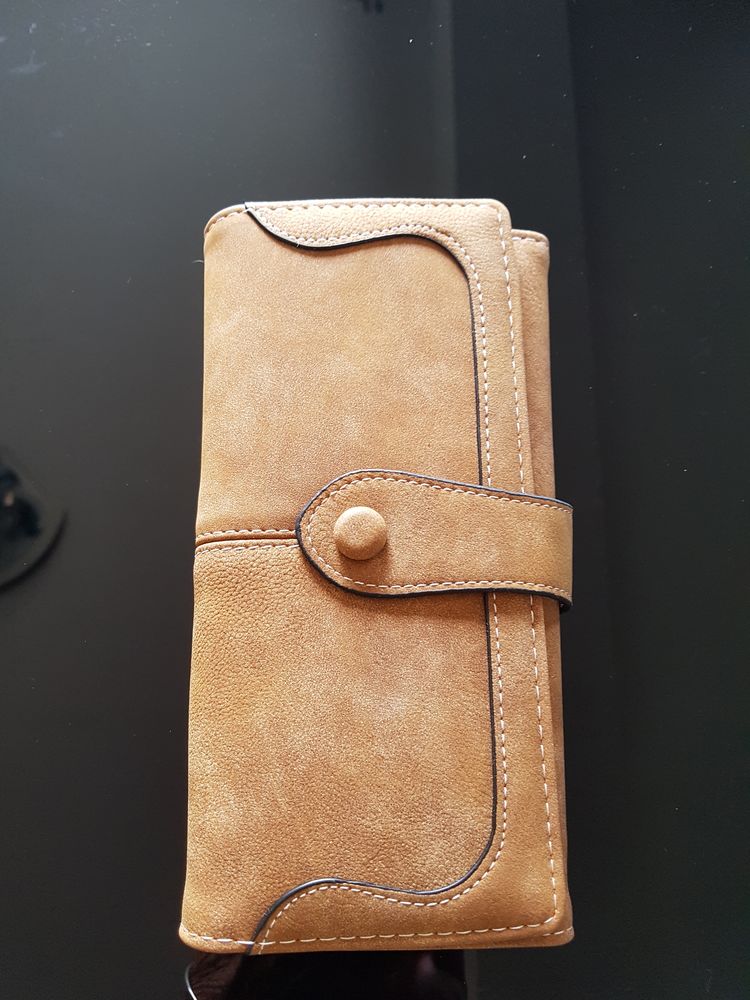 Porte cartes, porte monnaie, dessus cuir 15 Agde (34)