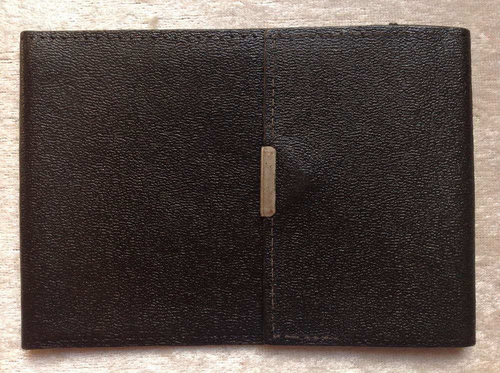 PORTE CH�QUIER EN CUIR NOIR Envoi Possible
2 Tr�gunc (29)