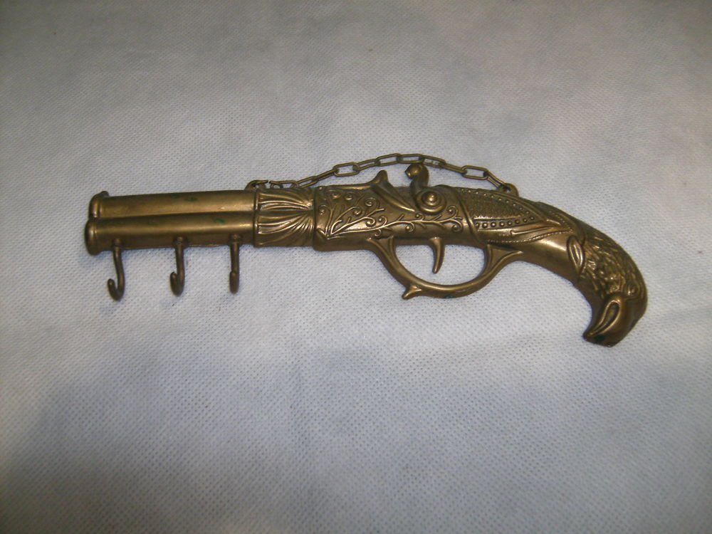 Porte clef en métal en forme de pistolet 5 Wolxheim (67)