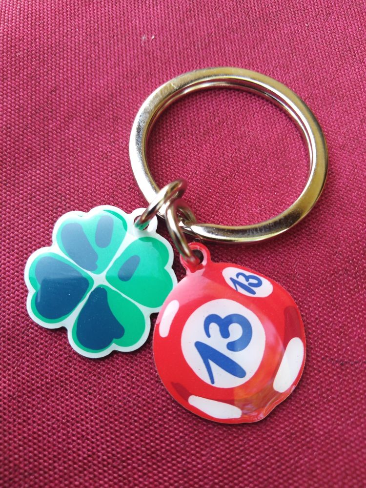 Porte-clefs avec un tr�fle 3 Avermes (03)