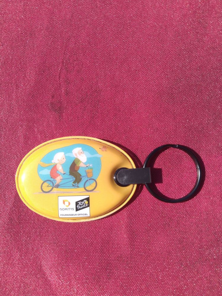 Porte-clefs domitys du tour de france 1 Avermes (03)