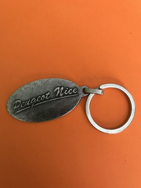 Porte clés Peugeot années 70 5 Nice (06)