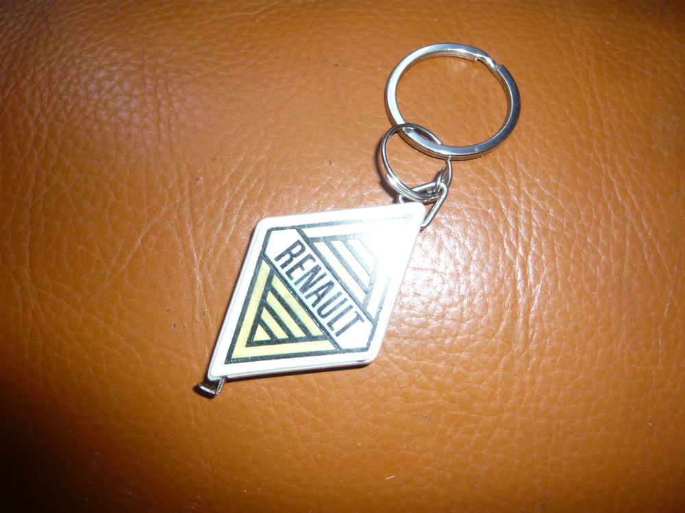 Porte cl�s Renault 1960 m�tre ruban  rouleau 0 Marseille 1 (13)