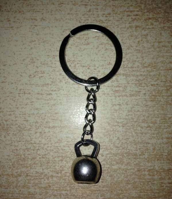 Porte cl� Crossfit kettlebelt en m�tal 4 Carnon Plage (34)