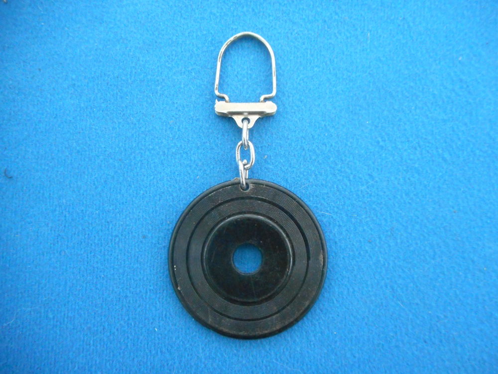 Porte clé disque vinyl noir 2 Nieuil-l'Espoir (86)