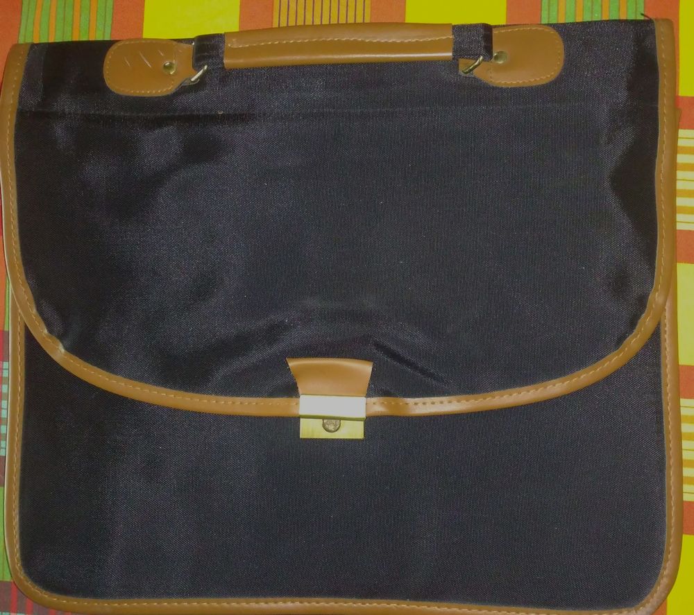 porte documents noir 6 Marcq-en-Bar�ul (59)