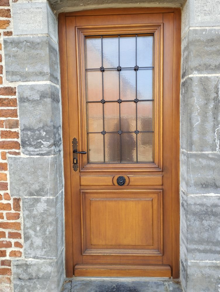 Porte d'entr�e en bois exotique avec ouvrant et grille 270 Le Quesnoy (59)