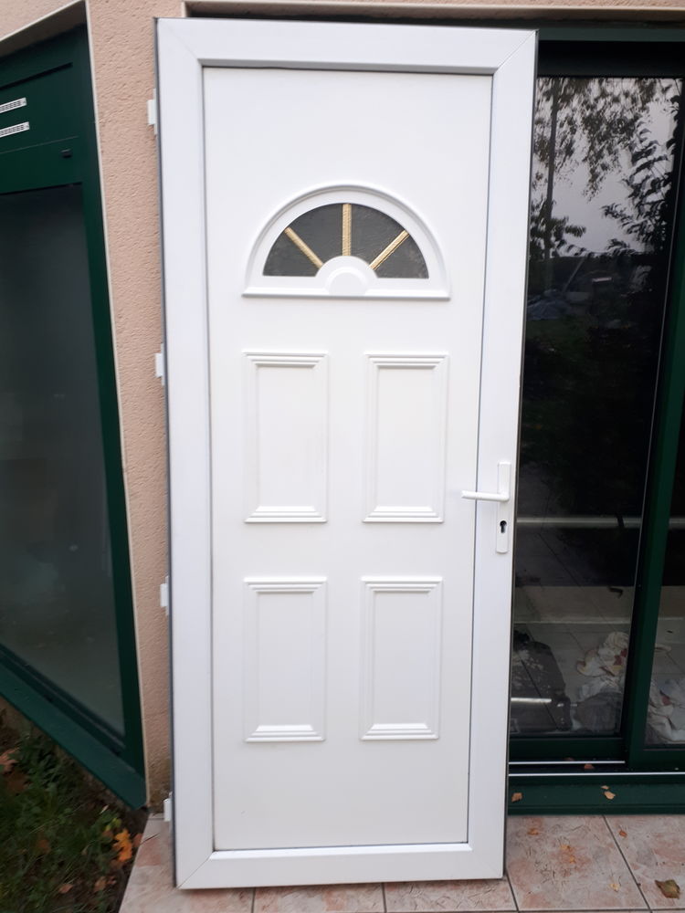 Porte d'entr�e pvc double vitrage 60 Montigny-Lencoup (77)