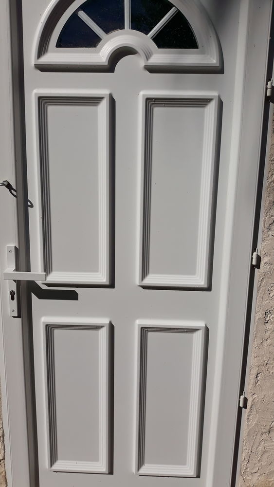 porte d entr�e 130 Allauch (13)