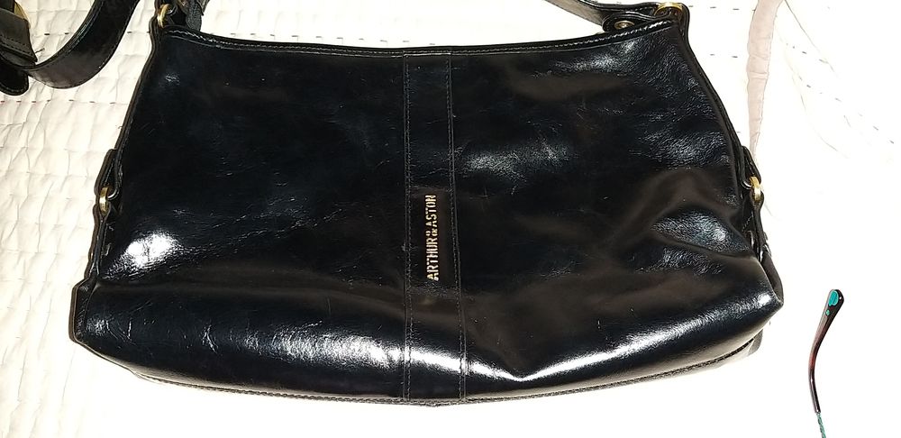 sac port� �paule  Arthur Aston 0 Loupian (34)