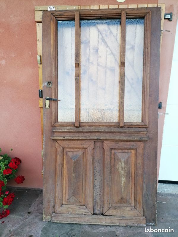 Porte ext�rieure ancienne en bois massif et moulures + vitr� 0 Saint-Affrique (12)