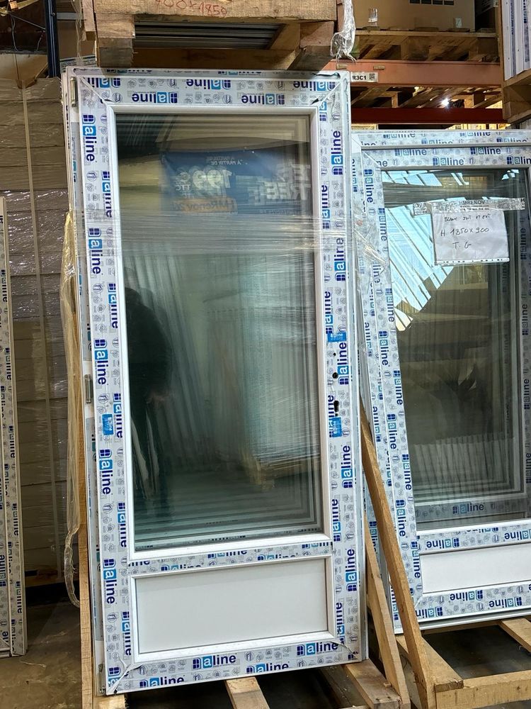 Porte-fen�tre 1 vantail stock. TEL : 0768349324 89 Aubervilliers (93)