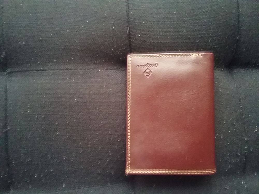 Porte-feuille et monnaies 10 Quincy-sous-S�nart (91)