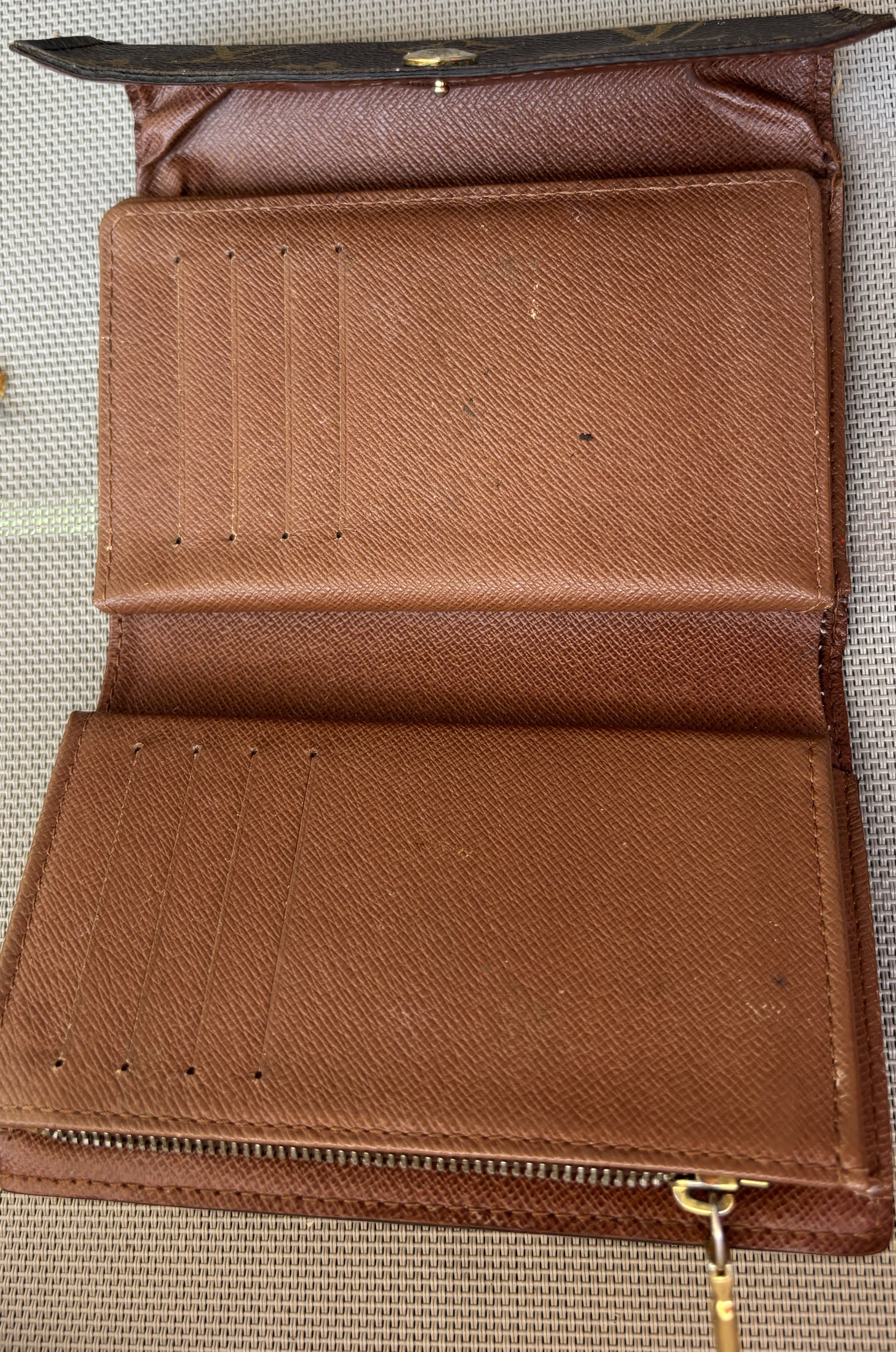 Porte feuille 50 Saint-Rapha�l (83)